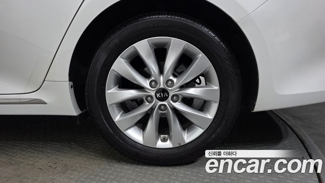Kia K5 2016 — photo 7