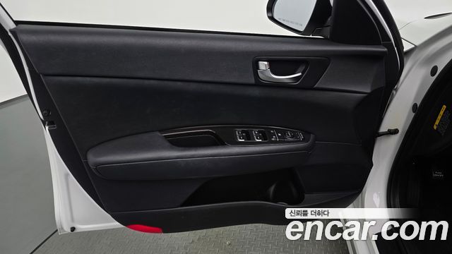Kia K5 2016 — photo 14
