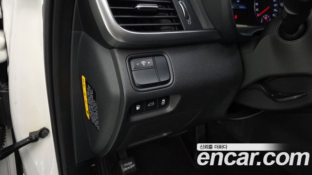 Kia K5 2016 — photo 27