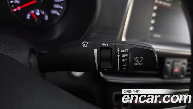 Kia K5 2016 — photo 29