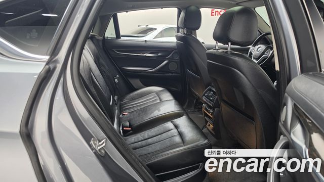 BMW X6 2018 — photo 11