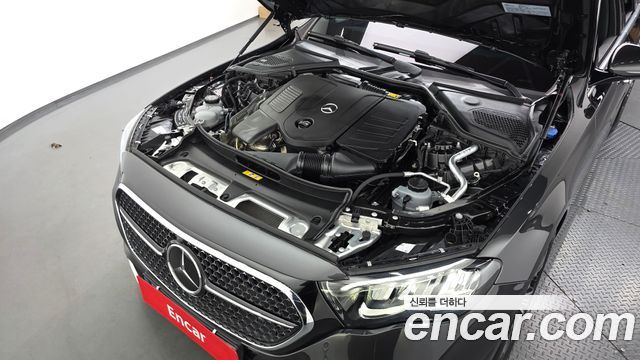 Mercedes-Benz E-Class 2024 — photo 6