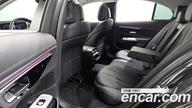 Mercedes-Benz E-Class 2024 — photo 17