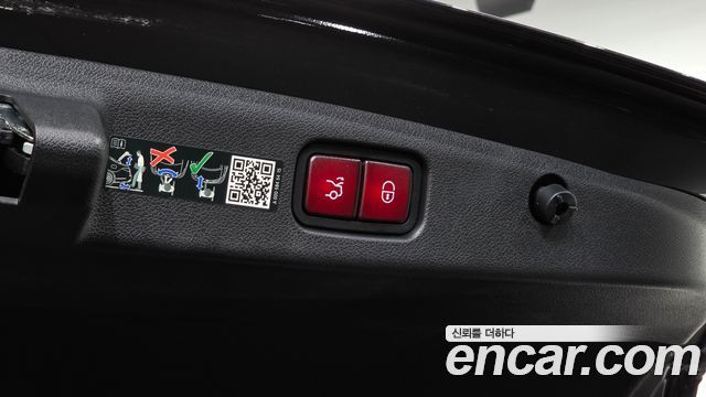 Mercedes-Benz E-Class 2024 — photo 26