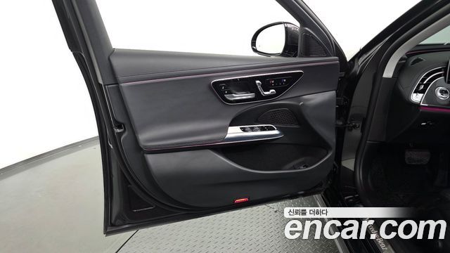 Mercedes-Benz E-Class 2024 — photo 14