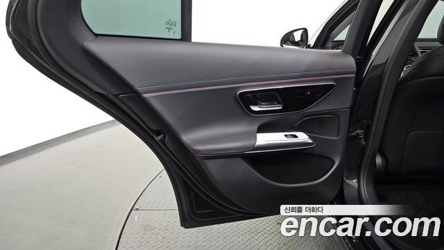 Mercedes-Benz E-Class 2024 — photo 15