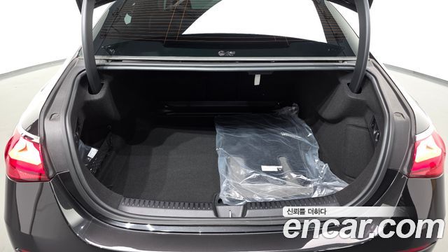 Mercedes-Benz E-Class 2024 — photo 34