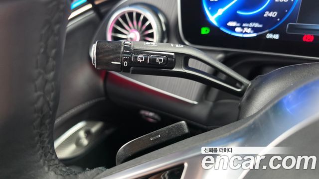 Mercedes-Benz EQE 2023 — photo 35