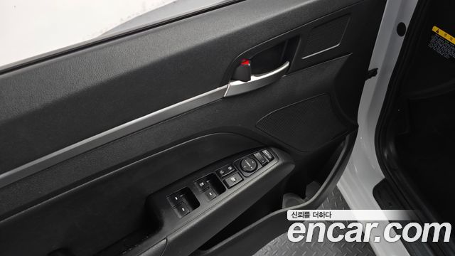 Hyundai AVANTE 2020 — photo 22