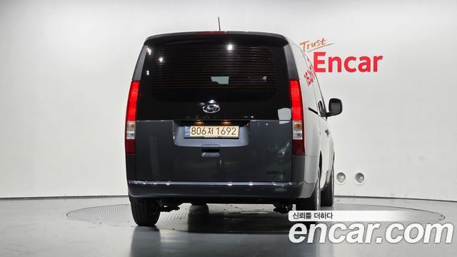 Hyundai Staria 2023 — photo 4
