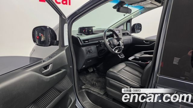 Hyundai Staria 2023 — photo 13
