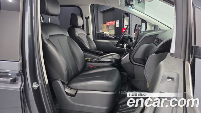 Hyundai Staria 2023 — photo 17