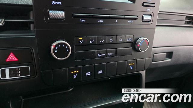 Hyundai Staria 2023 — photo 23