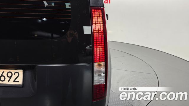 Hyundai Staria 2023 — photo 9