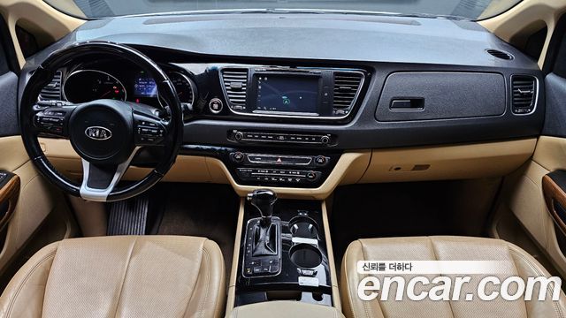 Kia Canival 2016 — photo 7