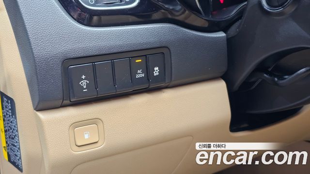 Kia Canival 2016 — photo 16