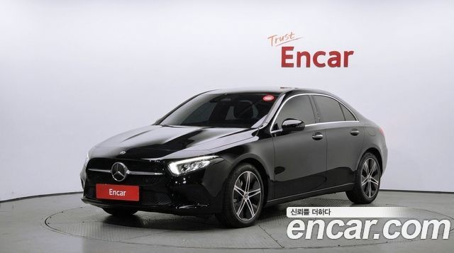 Mercedes-Benz A-Class 2025 — photo 1