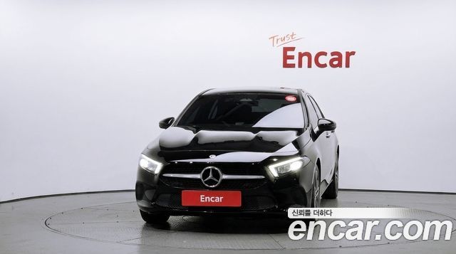 Mercedes-Benz A-Class 2025 — photo 3