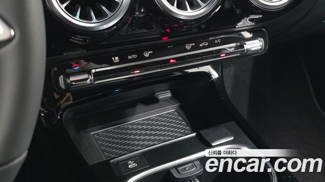 Mercedes-Benz A-Class 2025 — photo 19