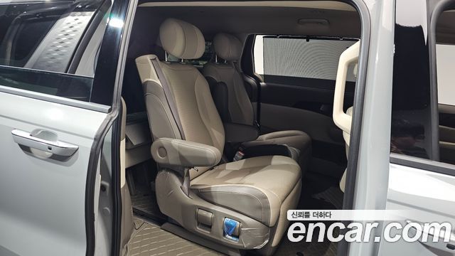 Kia Canival 2025 — photo 17