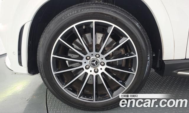Mercedes-Benz GLE-Class 2022 — photo 5