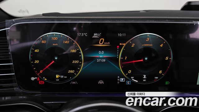 Mercedes-Benz GLE-Class 2022 — photo 11