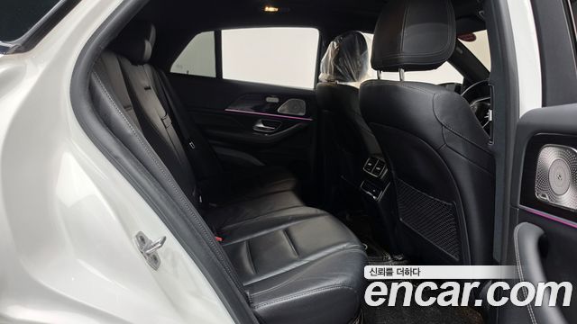Mercedes-Benz GLE-Class 2022 — photo 17