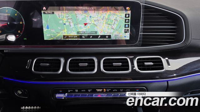 Mercedes-Benz GLE-Class 2022 — photo 18