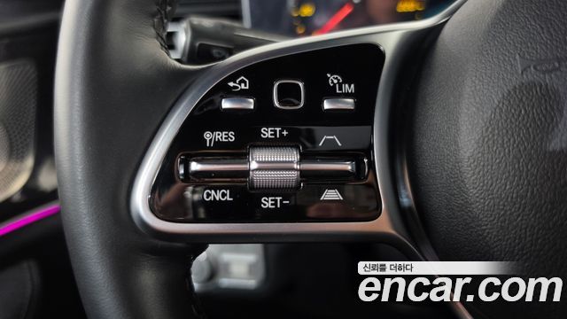 Mercedes-Benz GLE-Class 2022 — photo 22
