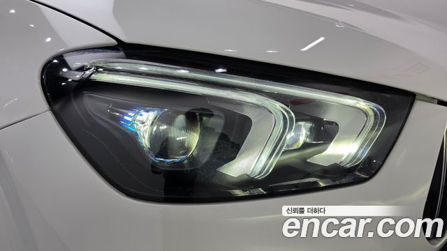 Mercedes-Benz GLE-Class 2022 — photo 8