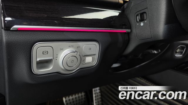 Mercedes-Benz GLE-Class 2022 — photo 29