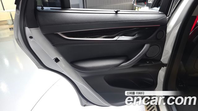 BMW X6 2018 — photo 15
