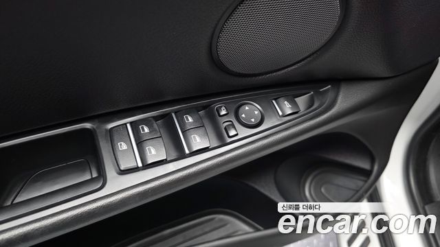 BMW X6 2018 — photo 32