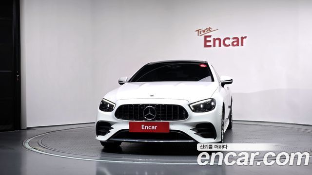 Mercedes-Benz E-Class 2023 — photo 3