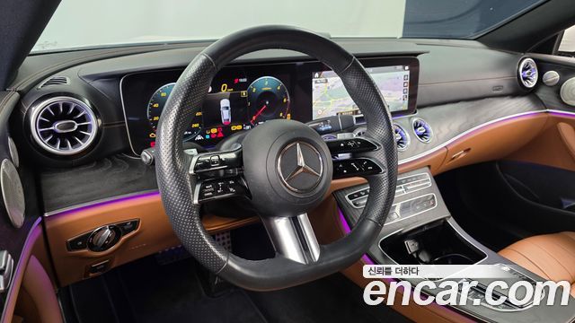 Mercedes-Benz E-Class 2023 — photo 18