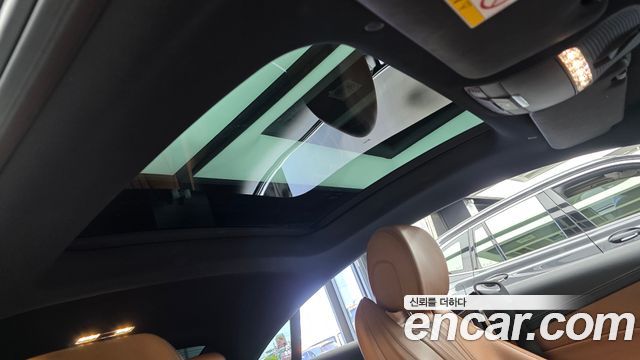 Mercedes-Benz E-Class 2023 — photo 23