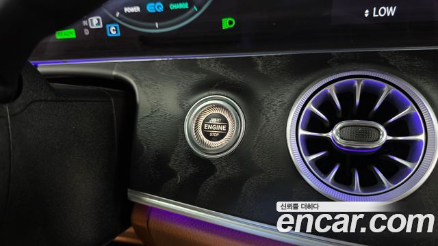 Mercedes-Benz E-Class 2023 — photo 29