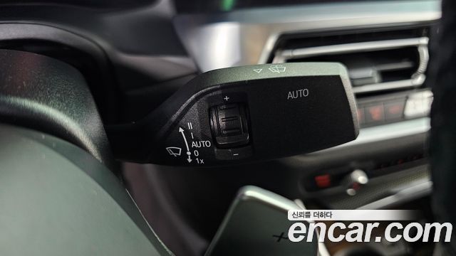 BMW 3-Series 2021 — photo 14
