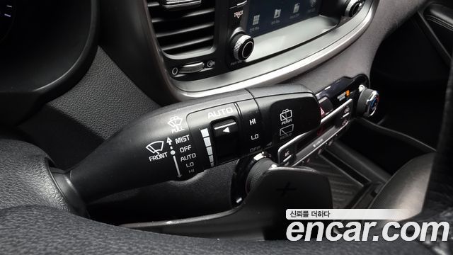 Kia Sorento 2018 — photo 28