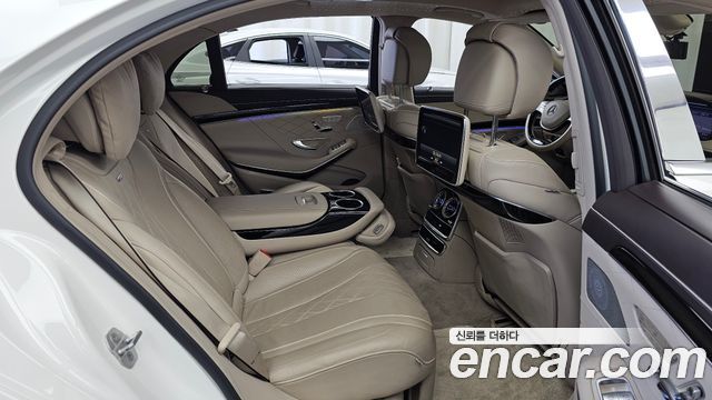 Mercedes-Benz S-Class 2015 — photo 12
