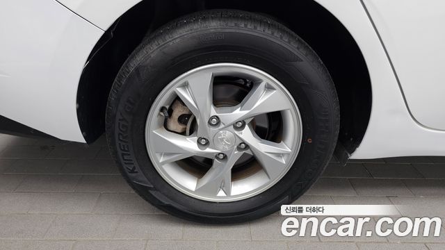 Hyundai AVANTE 2021 — photo 5