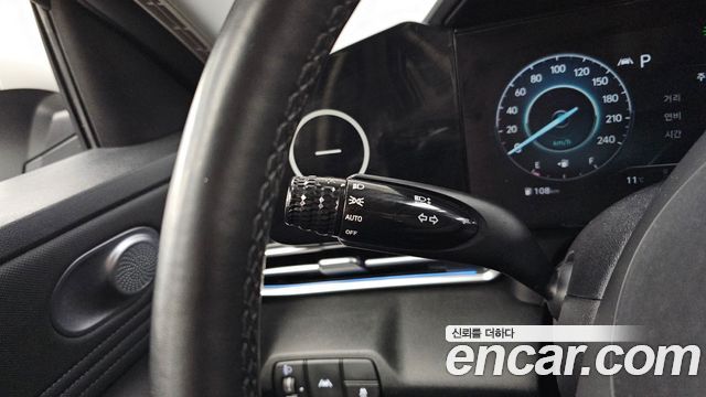 Hyundai AVANTE 2021 — photo 24