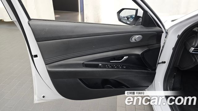 Hyundai AVANTE 2021 — photo 14