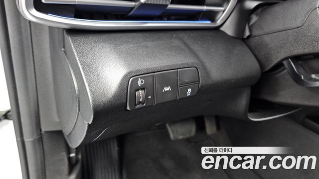 Hyundai AVANTE 2021 — photo 27