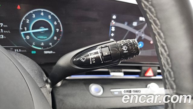 Hyundai AVANTE 2021 — photo 28