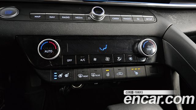 Hyundai AVANTE 2021 — photo 34