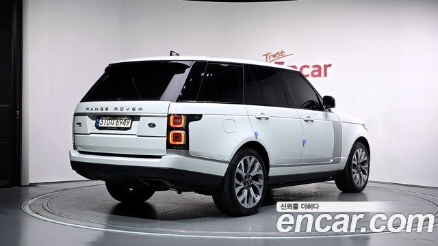 Land Rover Range Rover 2021 — photo 2