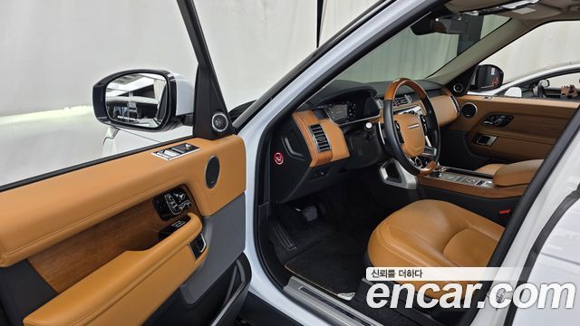 Land Rover Range Rover 2021 — photo 13