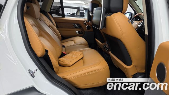 Land Rover Range Rover 2021 — photo 17
