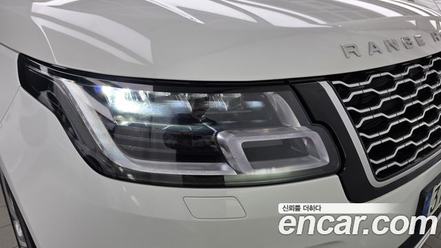 Land Rover Range Rover 2021 — photo 8